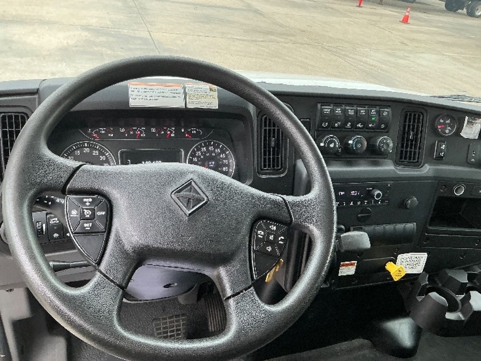 Medium Duty Box Truck-Light and Medium Duty Trucks-International-2022-MV607-Harahan-LA-128,369\n\t\tmiles-$ 62,750 - Image 18