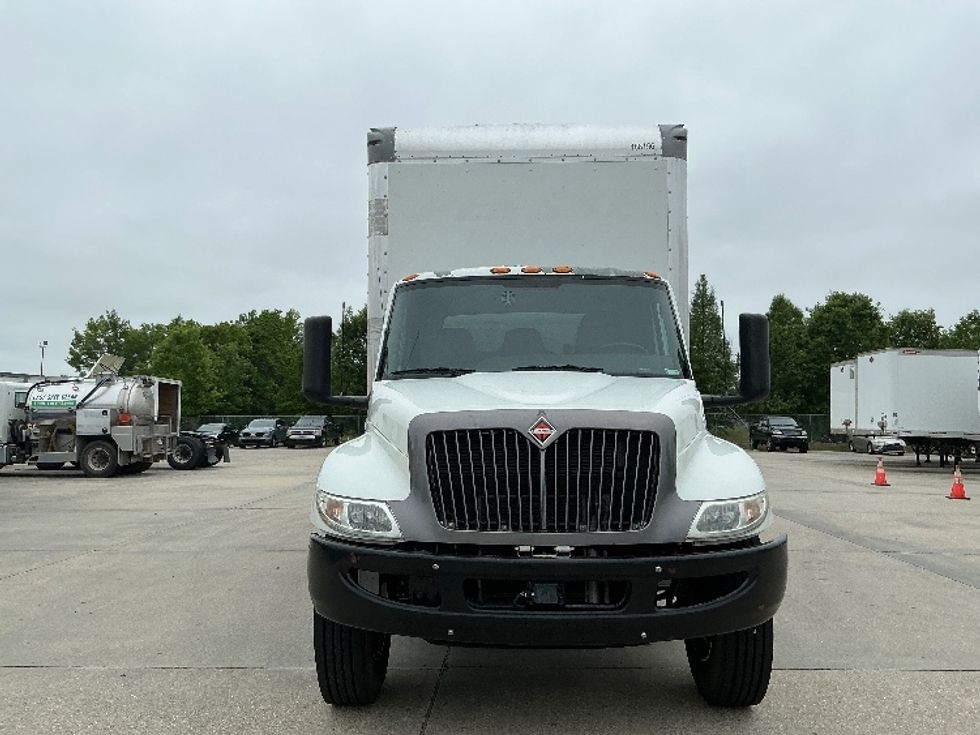 Medium Duty Box Truck-Light and Medium Duty Trucks-International-2022-MV607-Harahan-LA-128,369\n\t\tmiles-$ 62,750 - Image 2