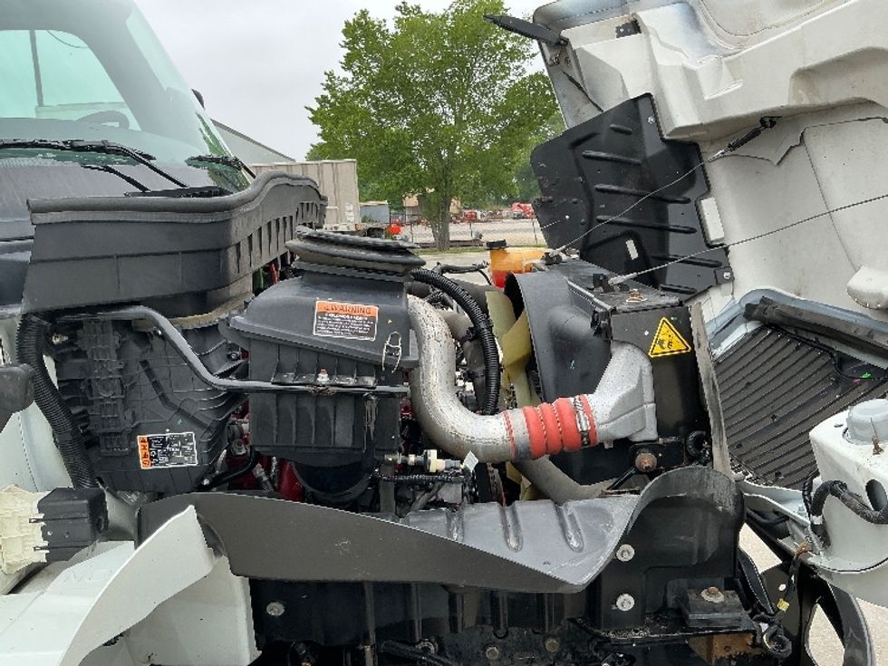 Medium Duty Box Truck-Light and Medium Duty Trucks-International-2022-MV607-Harahan-LA-128,369\n\t\tmiles-$ 62,750 - Image 23