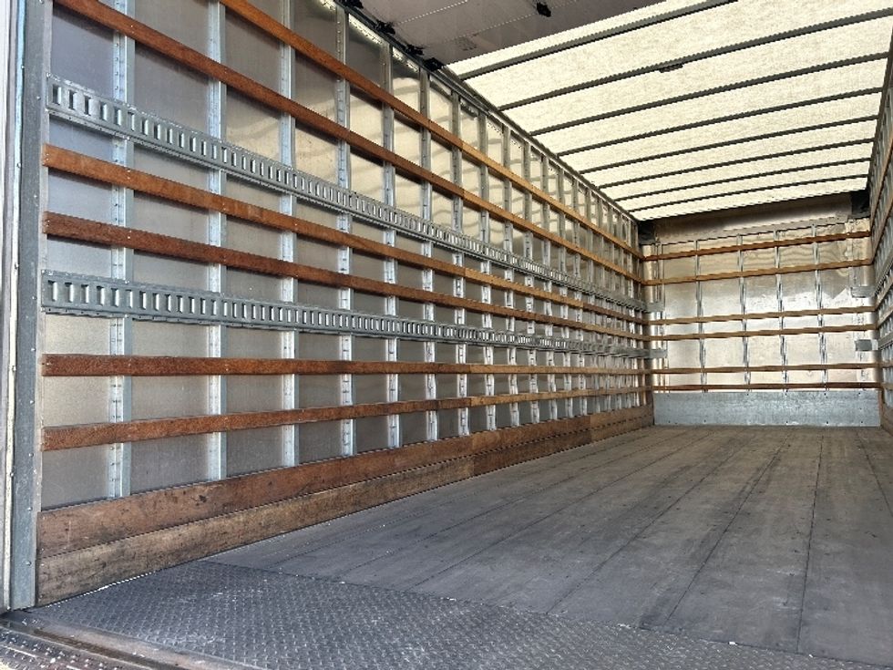 Medium Duty Box Truck-Light and Medium Duty Trucks-International-2022-MV607-Harahan-LA-59,619\n\t\tmiles-$ 71,250 - Image 11