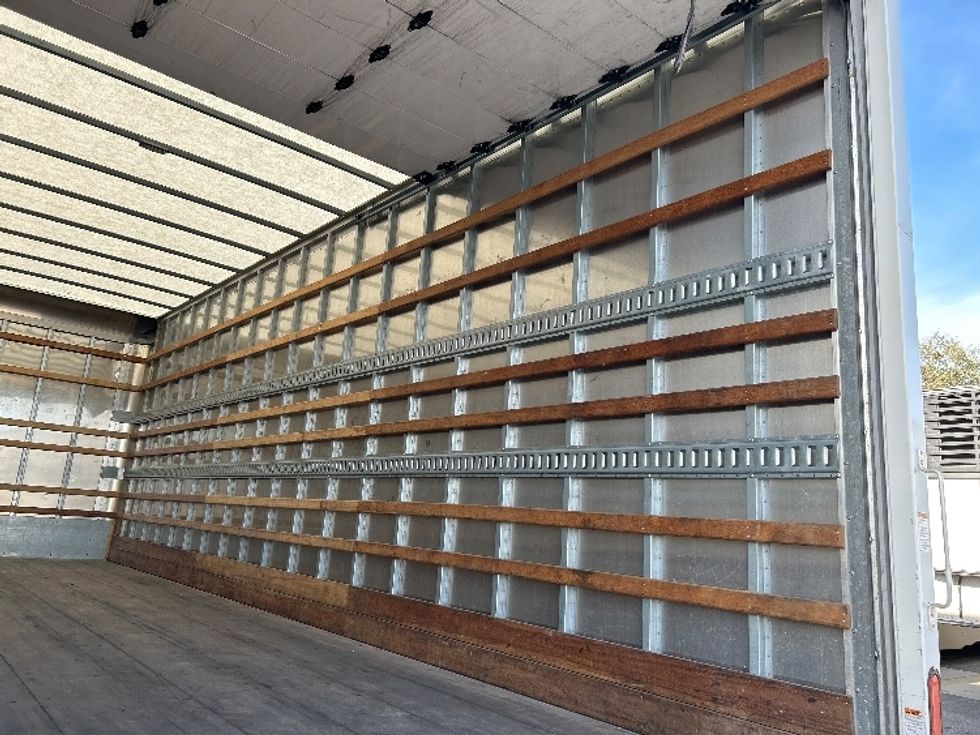 Medium Duty Box Truck-Light and Medium Duty Trucks-International-2022-MV607-Harahan-LA-59,619\n\t\tmiles-$ 71,250 - Image 12