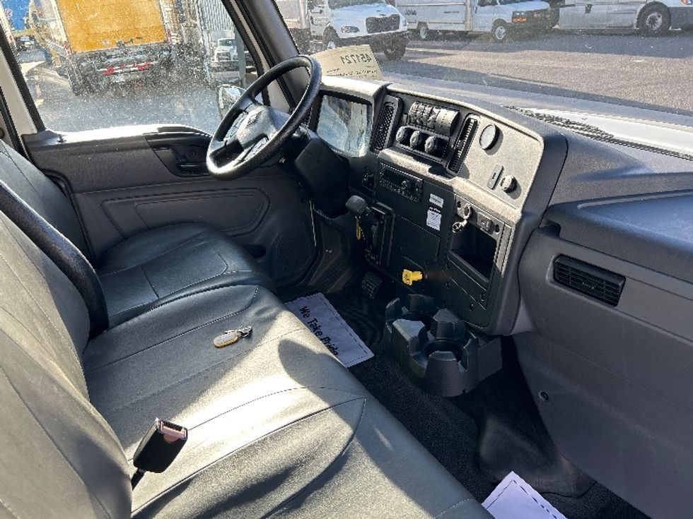 Medium Duty Box Truck-Light and Medium Duty Trucks-International-2022-MV607-Harahan-LA-59,619\n\t\tmiles-$ 71,250 - Image 22