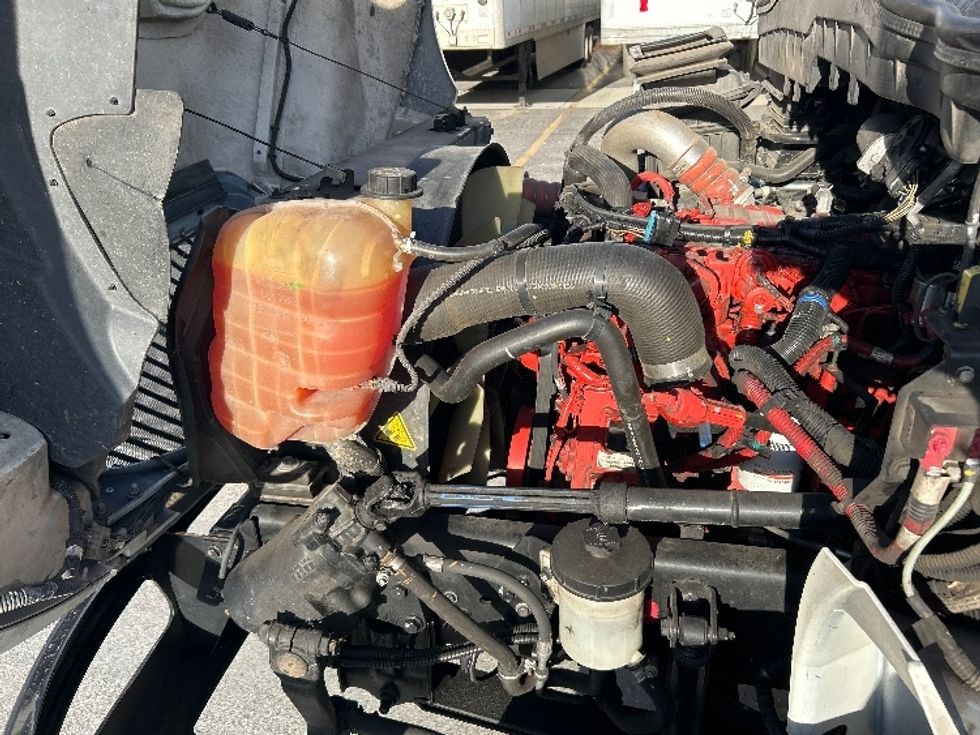 Medium Duty Box Truck-Light and Medium Duty Trucks-International-2022-MV607-Harahan-LA-59,619\n\t\tmiles-$ 71,250 - Image 24