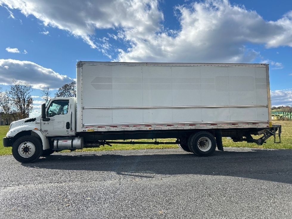 Medium Duty Box Truck-Light and Medium Duty Trucks-International-2022-MV607-Harrisburg-PA-111,917\n\t\tmiles-$ 68,250 - Image 4