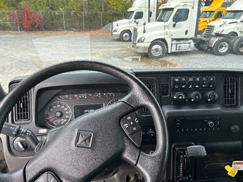 Medium Duty Box Truck-Light and Medium Duty Trucks-International-2022-MV607-Harrisburg-PA-214,588\n\t\tmiles-$ 49,000 - Image 18