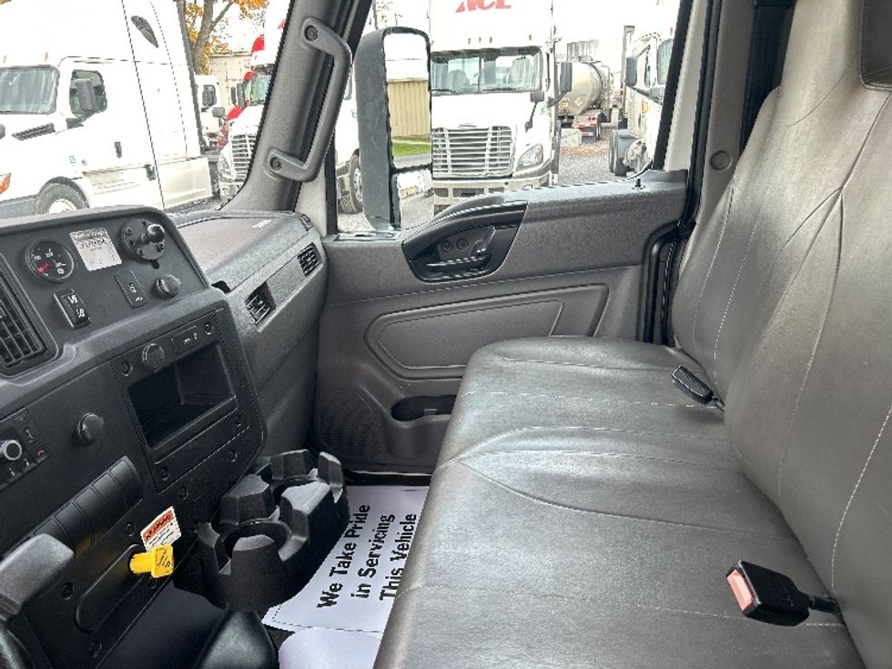 Medium Duty Box Truck-Light and Medium Duty Trucks-International-2022-MV607-Harrisburg-PA-214,588\n\t\tmiles-$ 49,000 - Image 19