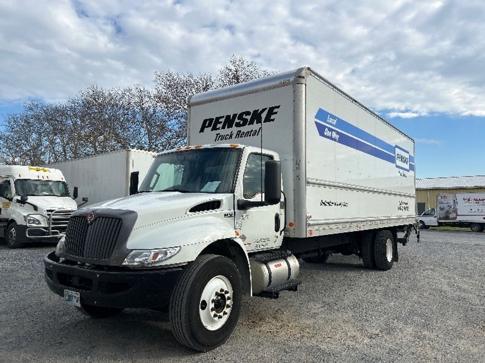 Medium Duty Box Truck-Light and Medium Duty Trucks-International-2022-MV607-Harrisburg-PA-214,588\n\t\tmiles-$ 49,000 - Image 3