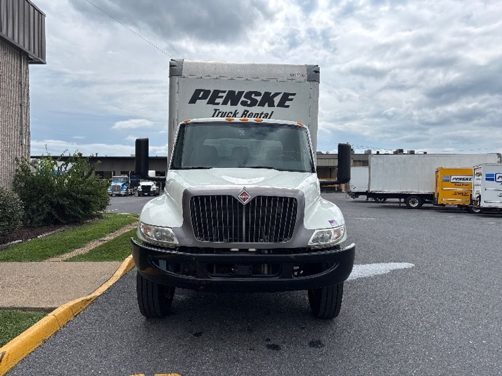 Medium Duty Box Truck-Light and Medium Duty Trucks-International-2022-MV607-Harrisonburg-VA-220,678\n\t\tmiles-$ 45,500 - Image 2