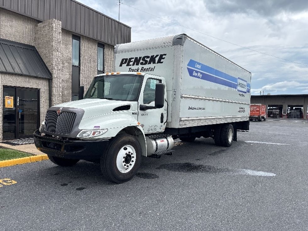Medium Duty Box Truck-Light and Medium Duty Trucks-International-2022-MV607-Harrisonburg-VA-220,678\n\t\tmiles-$ 45,500 - Image 3