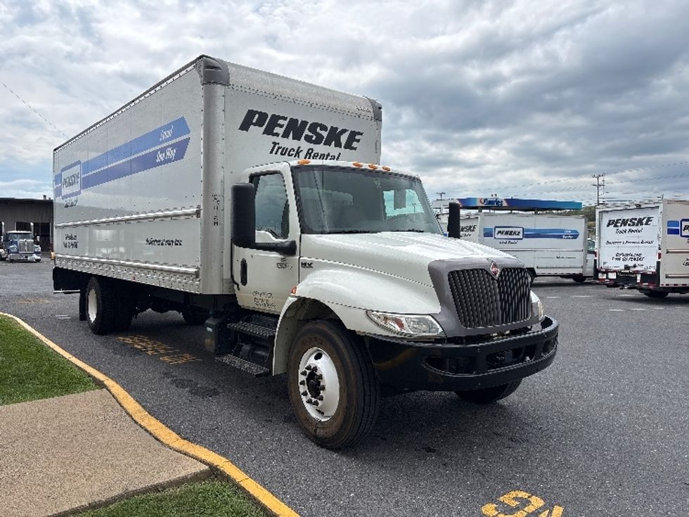 Medium Duty Box Truck-Light and Medium Duty Trucks-International-2022-MV607-Harrisonburg-VA-220,678\n\t\tmiles-$ 45,500 - Image 1