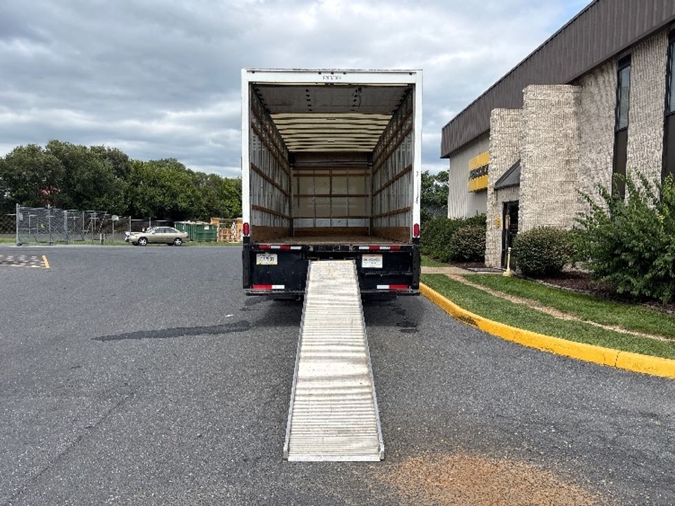 Medium Duty Box Truck-Light and Medium Duty Trucks-International-2022-MV607-Harrisonburg-VA-220,678\n\t\tmiles-$ 45,500 - Image 9