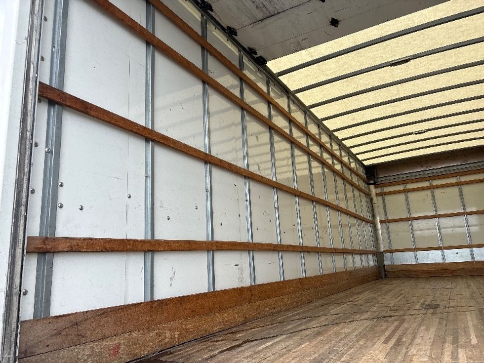 Medium Duty Box Truck-Light and Medium Duty Trucks-International-2022-MV607-Harrisonburg-VA-220,678\n\t\tmiles-$ 45,500 - Image 11