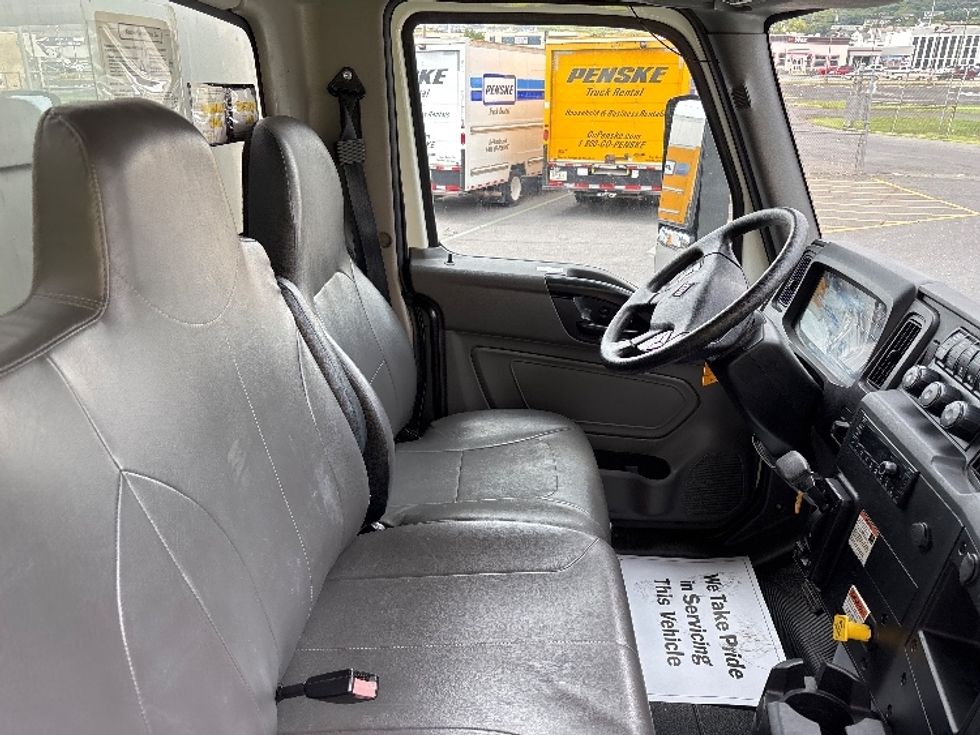 Medium Duty Box Truck-Light and Medium Duty Trucks-International-2022-MV607-Harrisonburg-VA-220,678\n\t\tmiles-$ 45,500 - Image 22