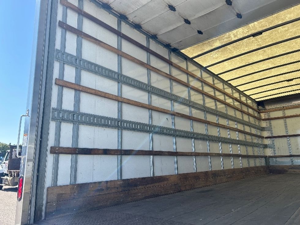 Medium Duty Box Truck-Light and Medium Duty Trucks-International-2022-MV607-Holland-MI-203,939\n\t\tmiles-$ 51,750 - Image 11
