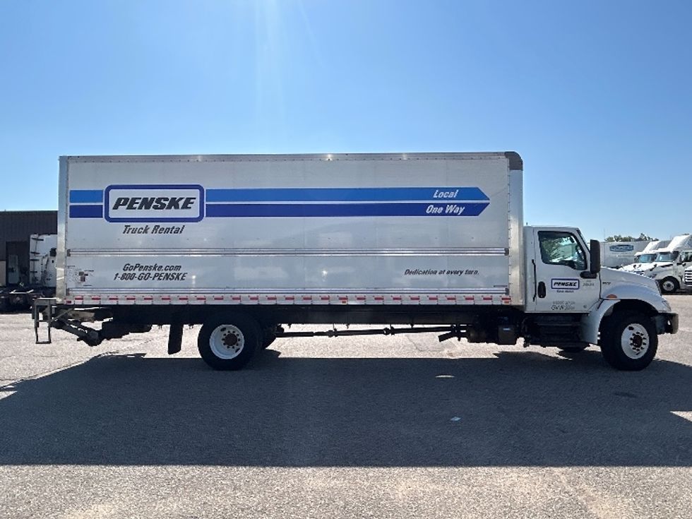 Medium Duty Box Truck-Light and Medium Duty Trucks-International-2022-MV607-Holland-MI-203,939\n\t\tmiles-$ 51,750 - Image 15