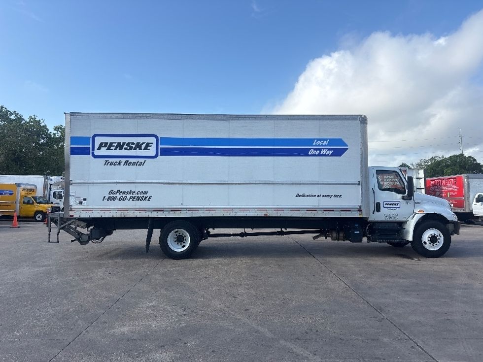 Medium Duty Box Truck-Light and Medium Duty Trucks-International-2022-MV607-Homewood-AL-98,005\n\t\tmiles-$ 79,500 - Image 15