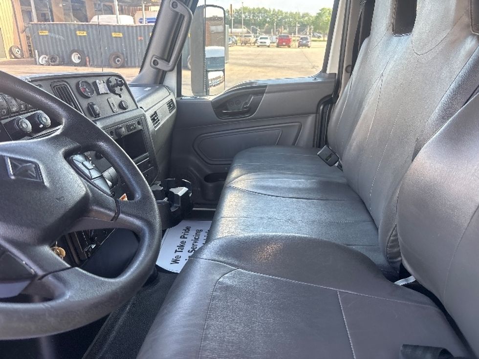 Medium Duty Box Truck-Light and Medium Duty Trucks-International-2022-MV607-Homewood-AL-98,005\n\t\tmiles-$ 79,500 - Image 18