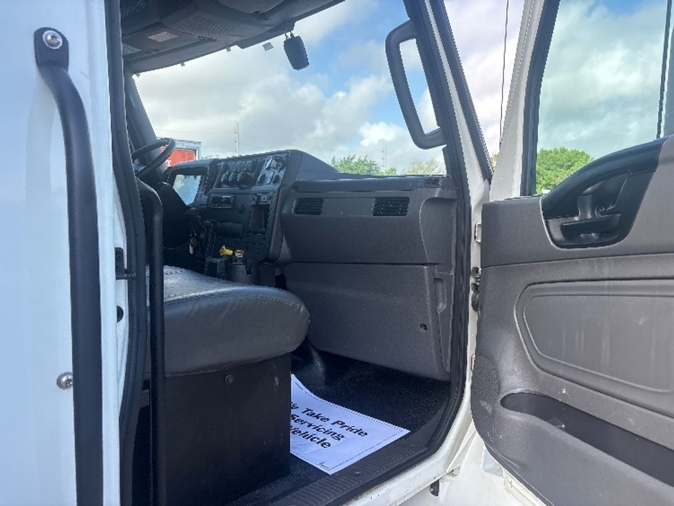 Medium Duty Box Truck-Light and Medium Duty Trucks-International-2022-MV607-Homewood-AL-98,005\n\t\tmiles-$ 79,500 - Image 19