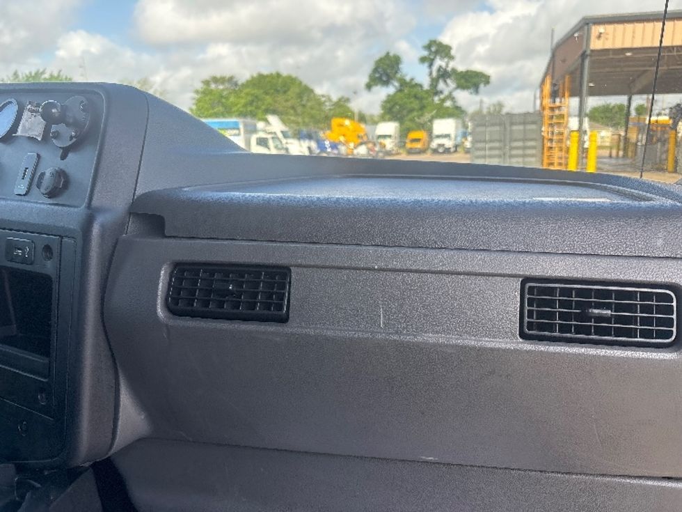 Medium Duty Box Truck-Light and Medium Duty Trucks-International-2022-MV607-Homewood-AL-98,005\n\t\tmiles-$ 79,500 - Image 20