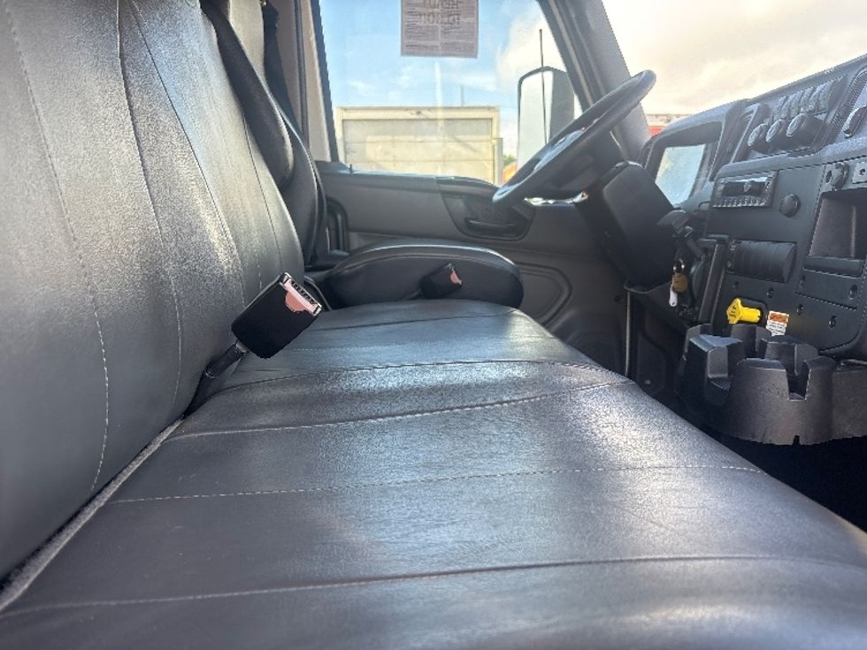 Medium Duty Box Truck-Light and Medium Duty Trucks-International-2022-MV607-Homewood-AL-98,005\n\t\tmiles-$ 79,500 - Image 21