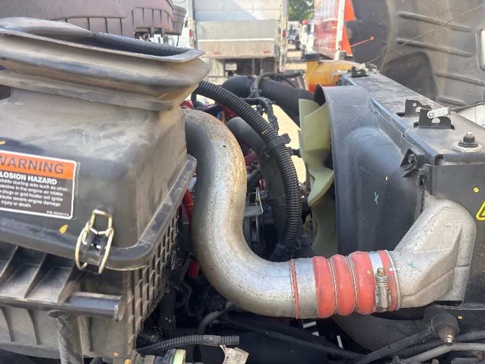 Medium Duty Box Truck-Light and Medium Duty Trucks-International-2022-MV607-Homewood-AL-98,005\n\t\tmiles-$ 79,500 - Image 22