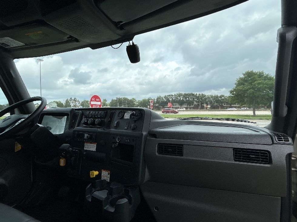 Medium Duty Box Truck-Light and Medium Duty Trucks-International-2022-MV607-Houston-TX-103,711\n\t\tmiles-$ 73,750 - Image 21