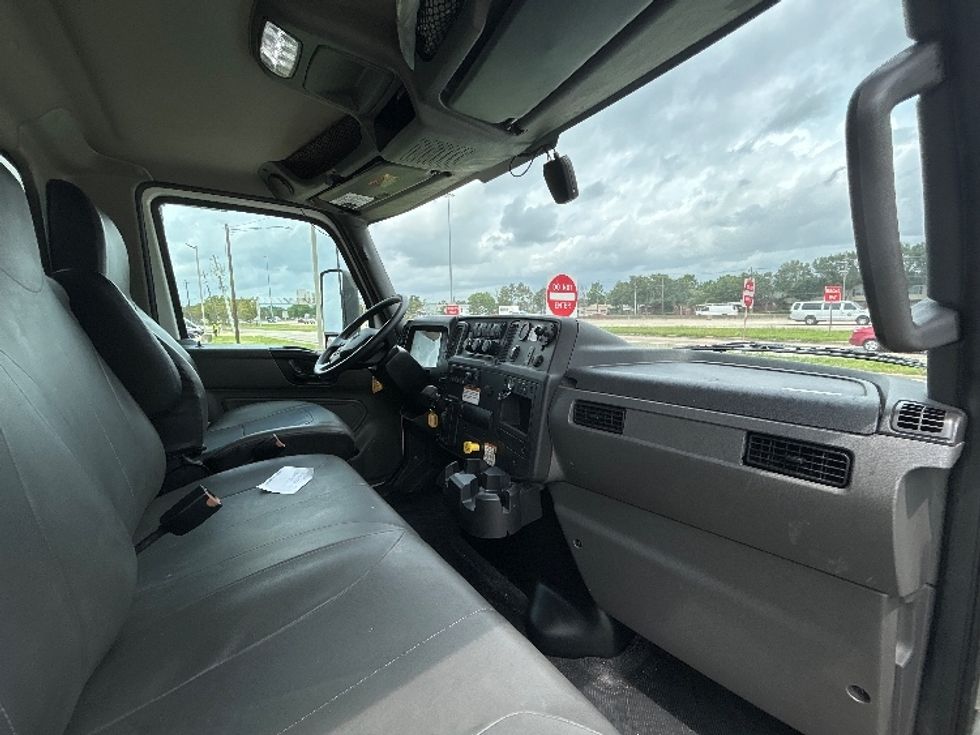 Medium Duty Box Truck-Light and Medium Duty Trucks-International-2022-MV607-Houston-TX-103,711\n\t\tmiles-$ 73,750 - Image 22