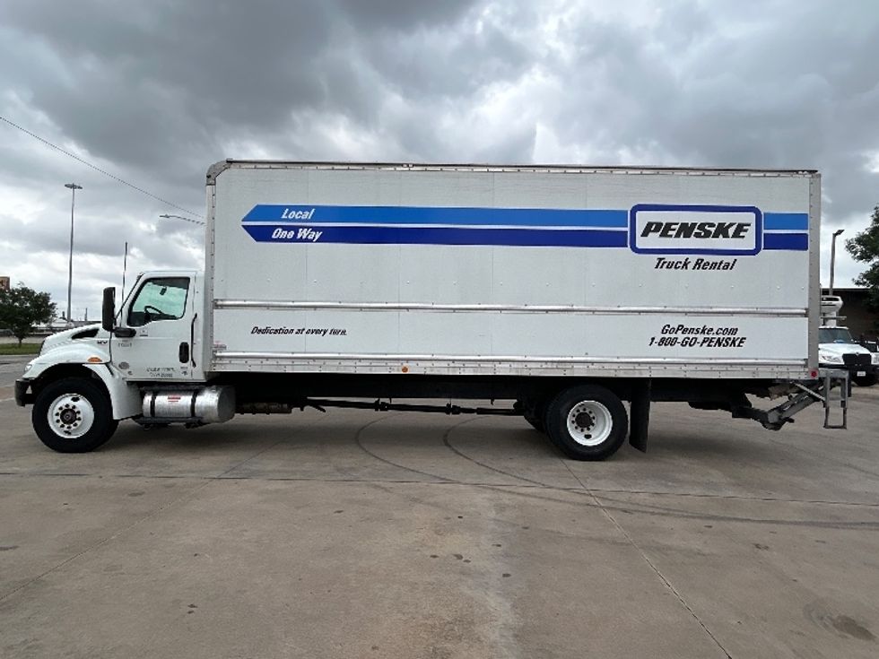 Medium Duty Box Truck-Light and Medium Duty Trucks-International-2022-MV607-Houston-TX-103,711\n\t\tmiles-$ 73,750 - Image 4