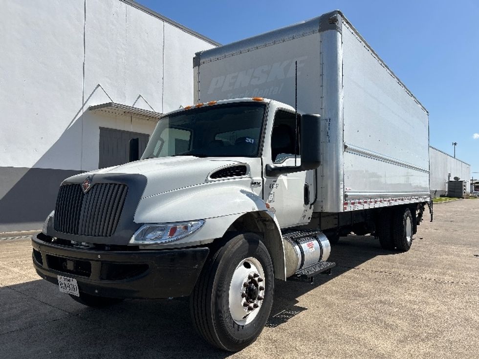 Medium Duty Box Truck-Light and Medium Duty Trucks-International-2022-MV607-Houston-TX-114,423\n\t\tmiles-$ 72,750 - Image 3