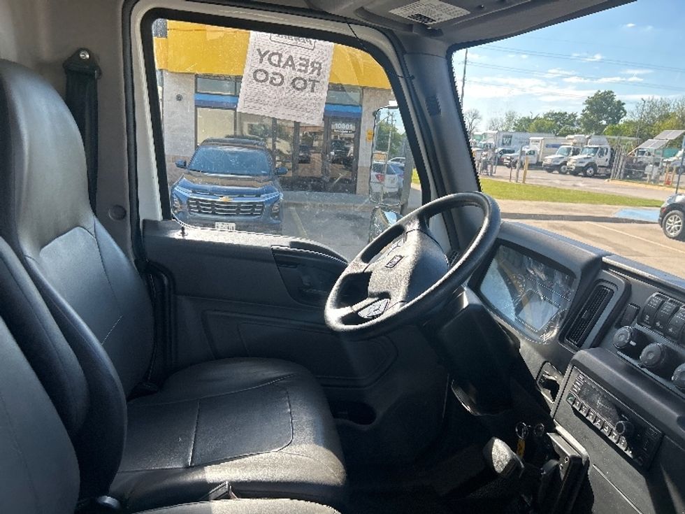 Medium Duty Box Truck-Light and Medium Duty Trucks-International-2022-MV607-Houston-TX-128,809\n\t\tmiles-$ 66,250 - Image 22