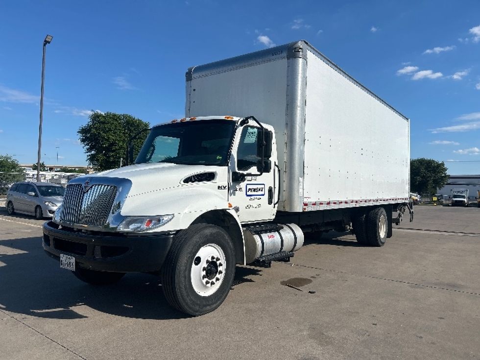 Medium Duty Box Truck-Light and Medium Duty Trucks-International-2022-MV607-Houston-TX-128,809\n\t\tmiles-$ 66,250 - Image 3