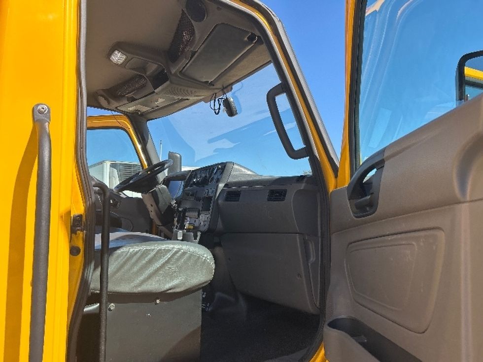 Medium Duty Box Truck-Light and Medium Duty Trucks-International-2022-MV607-Houston-TX-205,212\n\t\tmiles-$ 47,500 - Image 20