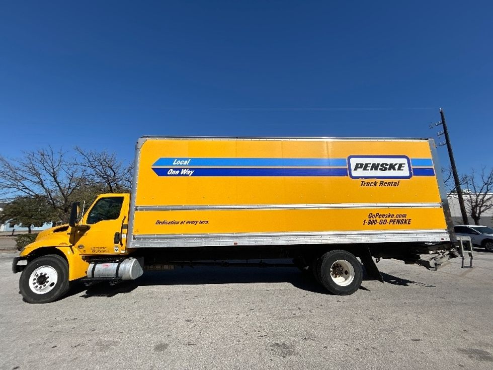 Medium Duty Box Truck-Light and Medium Duty Trucks-International-2022-MV607-Houston-TX-205,212\n\t\tmiles-$ 47,500 - Image 4
