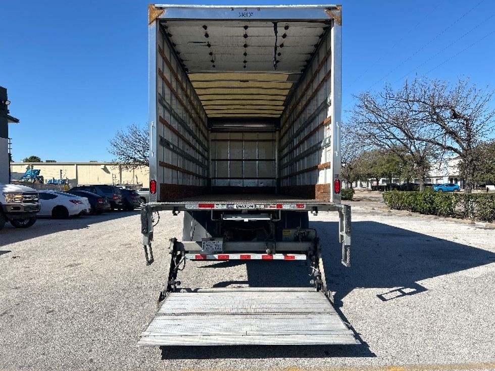 Medium Duty Box Truck-Light and Medium Duty Trucks-International-2022-MV607-Houston-TX-205,212\n\t\tmiles-$ 47,500 - Image 9