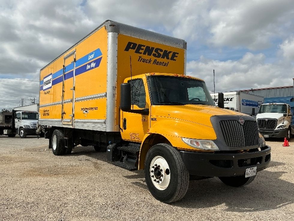 Medium Duty Box Truck-Light and Medium Duty Trucks-International-2022-MV607-Houston-TX-208,589\n\t\tmiles-$ 46,750 - Image 1