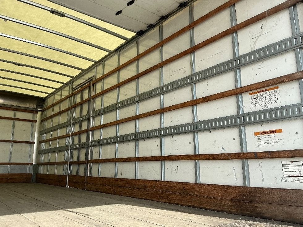 Medium Duty Box Truck-Light and Medium Duty Trucks-International-2022-MV607-Houston-TX-208,589\n\t\tmiles-$ 46,750 - Image 12