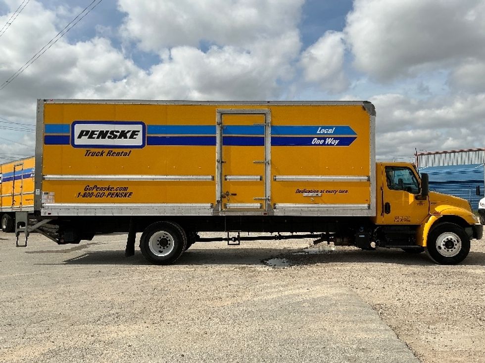 Medium Duty Box Truck-Light and Medium Duty Trucks-International-2022-MV607-Houston-TX-208,589\n\t\tmiles-$ 46,750 - Image 15