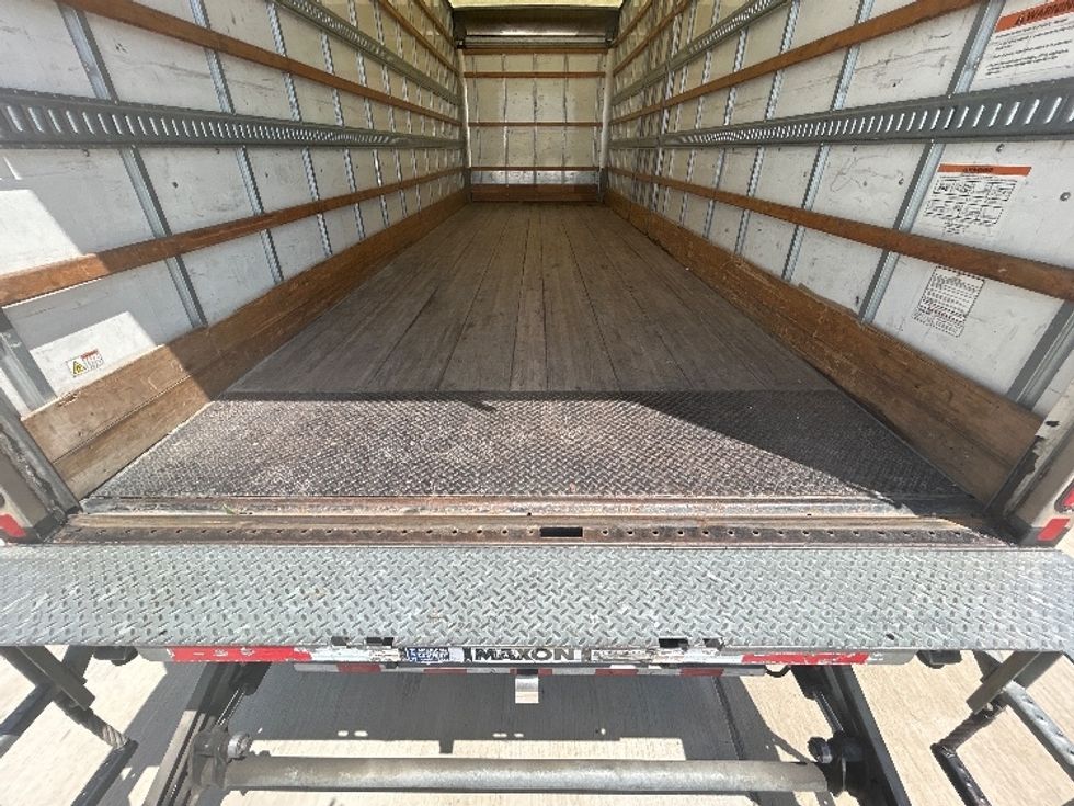 Medium Duty Box Truck-Light and Medium Duty Trucks-International-2022-MV607-Houston-TX-221,535\n\t\tmiles-$ 50,250 - Image 10