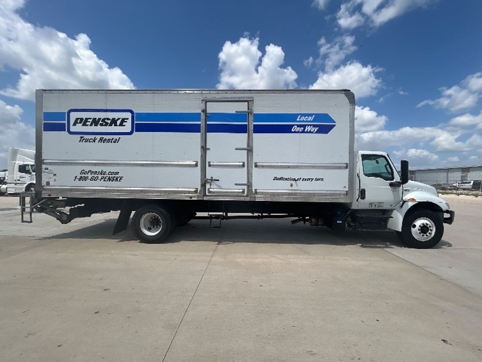 Medium Duty Box Truck-Light and Medium Duty Trucks-International-2022-MV607-Houston-TX-221,535\n\t\tmiles-$ 50,250 - Image 15