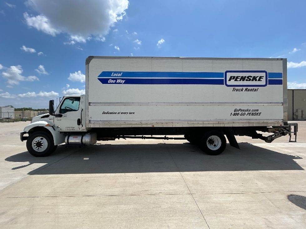 Medium Duty Box Truck-Light and Medium Duty Trucks-International-2022-MV607-Houston-TX-221,535\n\t\tmiles-$ 50,250 - Image 4