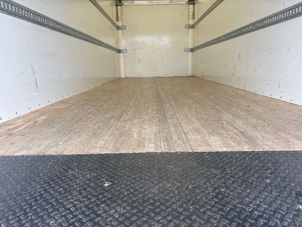 Medium Duty Box Truck-Light and Medium Duty Trucks-International-2022-MV607-Houston-TX-22,691\n\t\tmiles-$ 82,500 - Image 10