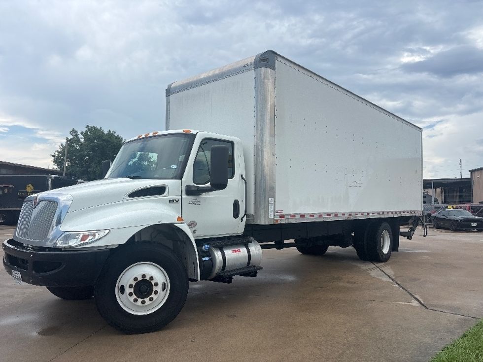 Medium Duty Box Truck-Light and Medium Duty Trucks-International-2022-MV607-Houston-TX-22,691\n\t\tmiles-$ 82,500 - Image 3