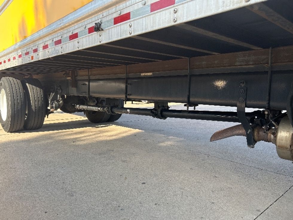 Medium Duty Box Truck-Light and Medium Duty Trucks-International-2022-MV607-Houston-TX-237,454\n\t\tmiles-$ 38,000 - Image 14