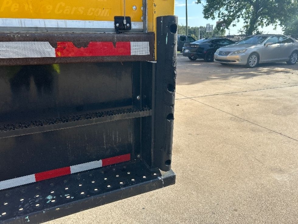 Medium Duty Box Truck-Light and Medium Duty Trucks-International-2022-MV607-Houston-TX-237,454\n\t\tmiles-$ 38,000 - Image 25