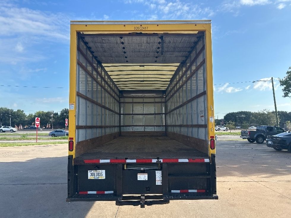 Medium Duty Box Truck-Light and Medium Duty Trucks-International-2022-MV607-Houston-TX-237,454\n\t\tmiles-$ 38,000 - Image 8