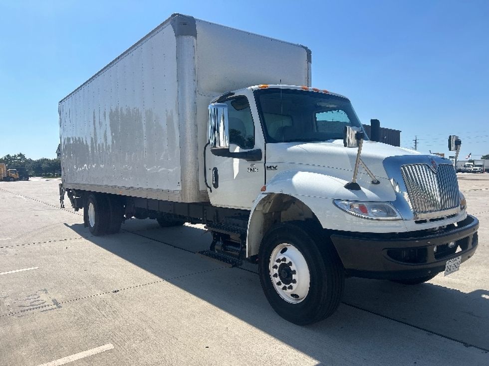 Medium Duty Box Truck-Light and Medium Duty Trucks-International-2022-MV607-Houston-TX-255,003\n\t\tmiles-$ 44,000 - Image 1