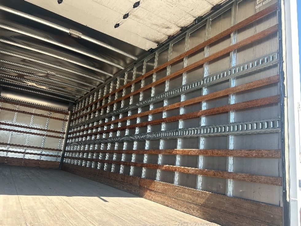 Medium Duty Box Truck-Light and Medium Duty Trucks-International-2022-MV607-Houston-TX-255,003\n\t\tmiles-$ 44,000 - Image 12