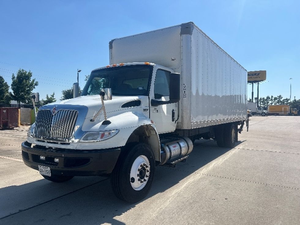 Medium Duty Box Truck-Light and Medium Duty Trucks-International-2022-MV607-Houston-TX-255,003\n\t\tmiles-$ 44,000 - Image 3