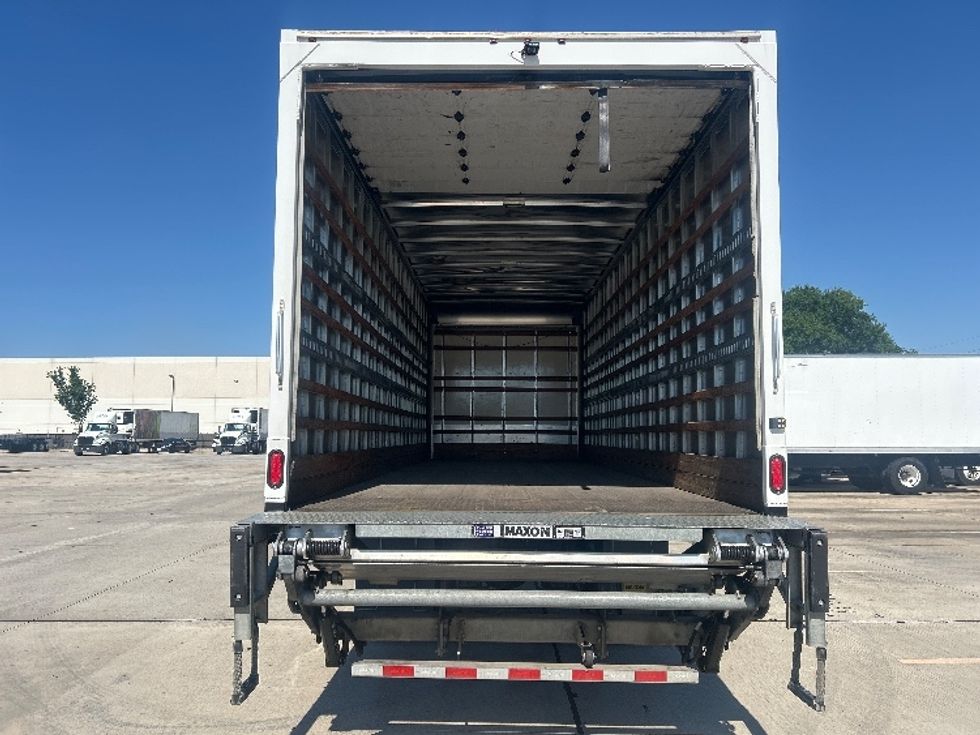 Medium Duty Box Truck-Light and Medium Duty Trucks-International-2022-MV607-Houston-TX-255,003\n\t\tmiles-$ 44,000 - Image 8