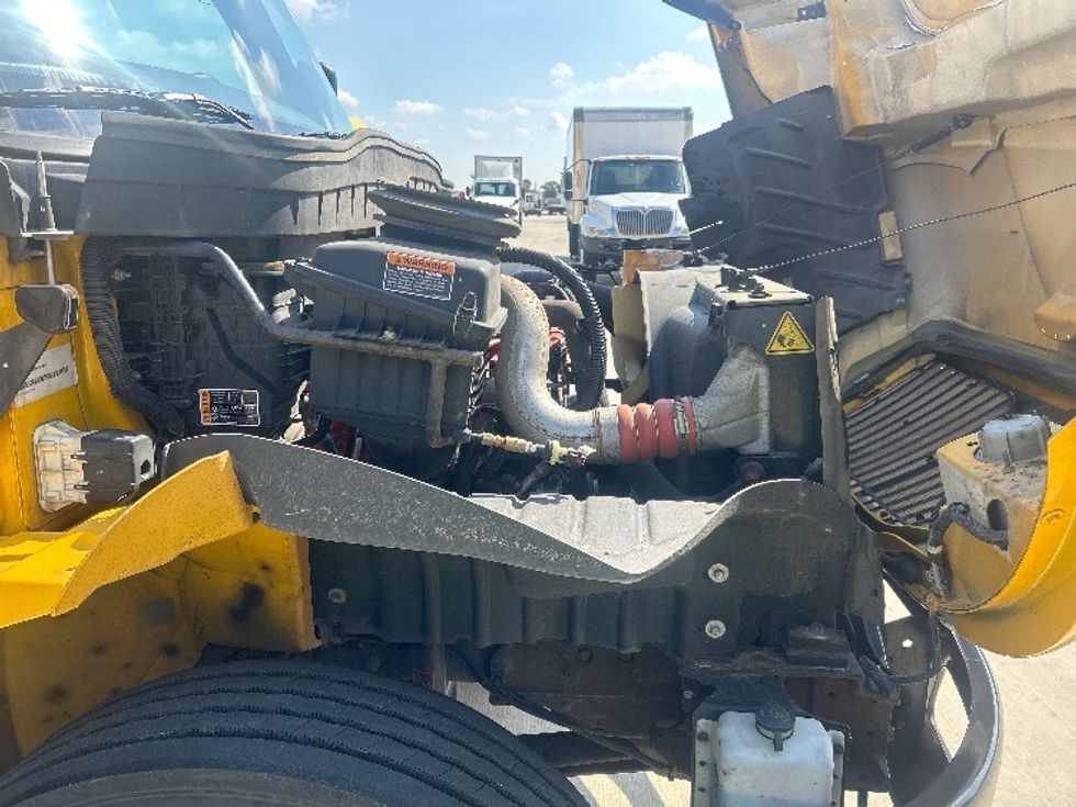 Medium Duty Box Truck-Light and Medium Duty Trucks-International-2022-MV607-Houston-TX-259,237\n\t\tmiles-$ 37,000 - Image 23
